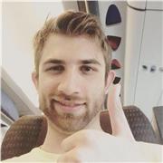 Laureato in Astrofisica impartisce lezioni di Fisica per le scuole medie e superiori